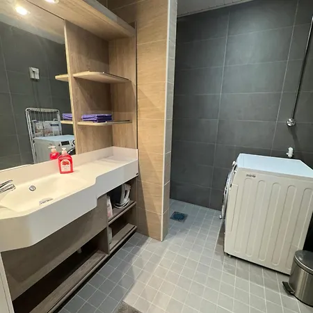 Polar Light Apartment